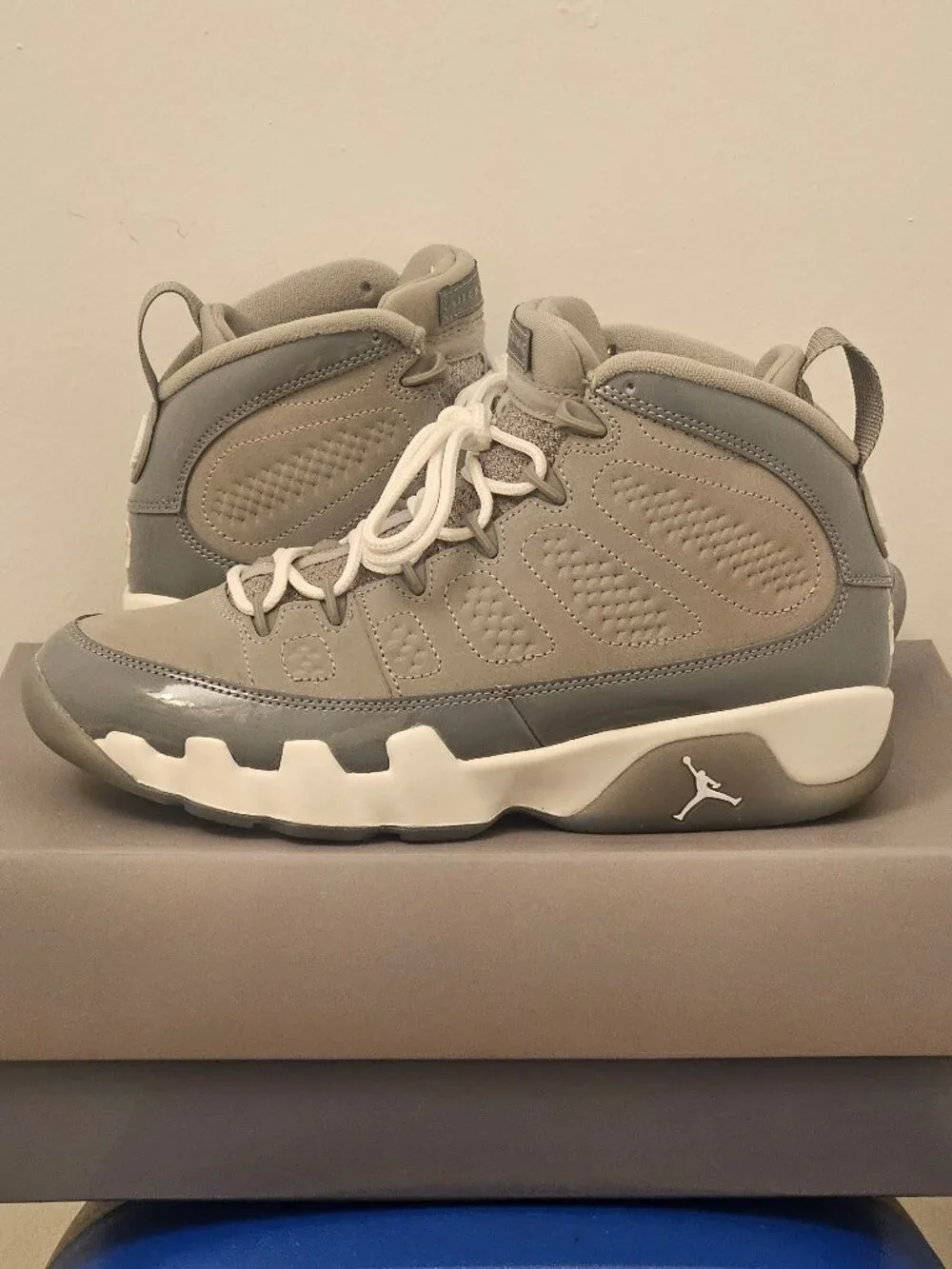 Air Jordan 9 Retro 2025 Cool Grey Size 8 Mens used once